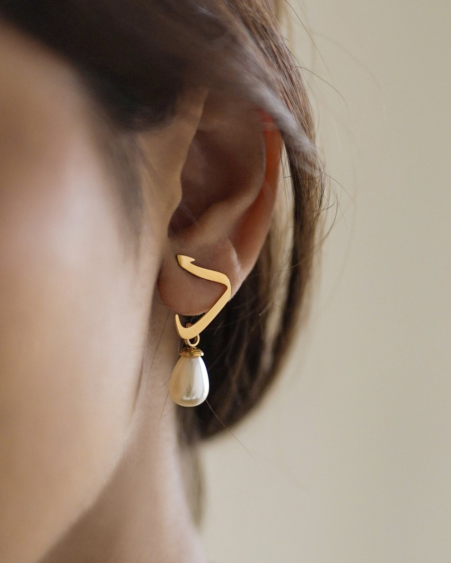 Calligraphed Letter Earrings د