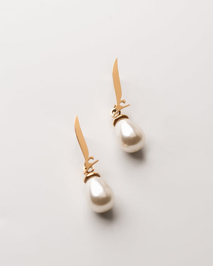 Calligraphed Letter Earrings إ